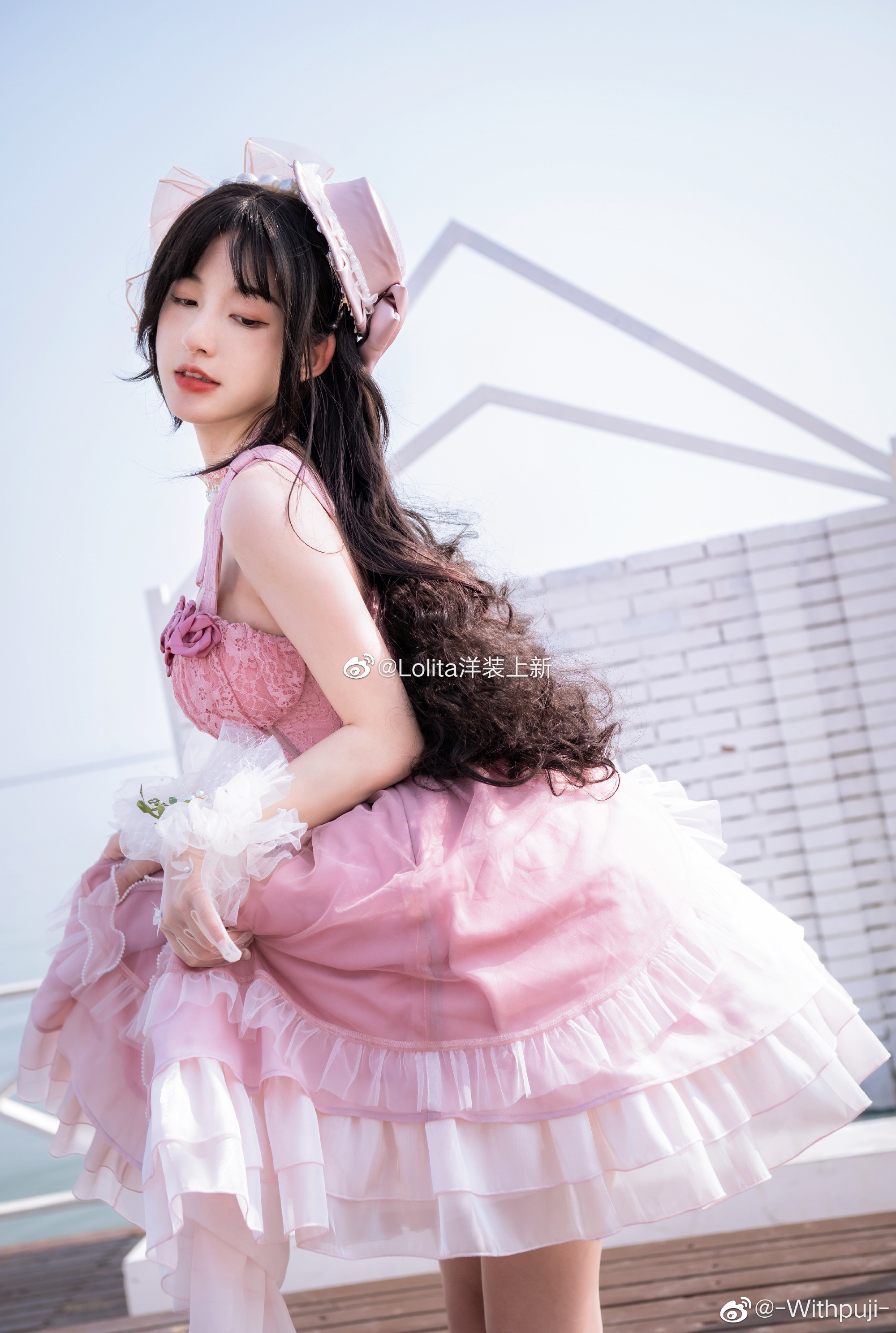 电阻:@-withpuji- 裙子:蔷薇圆舞曲 图透_高清图集_新浪网