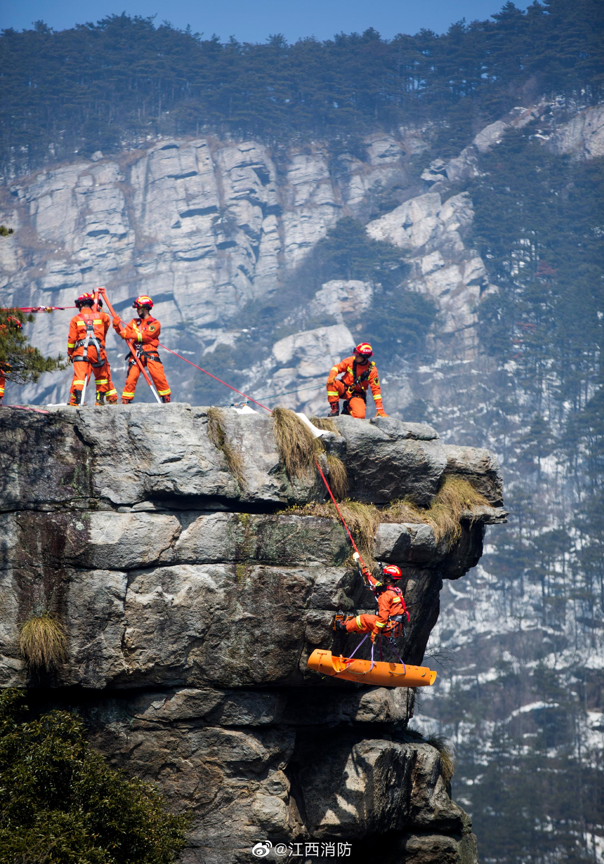 九江消防山岳救援拉动掠影__财经头条