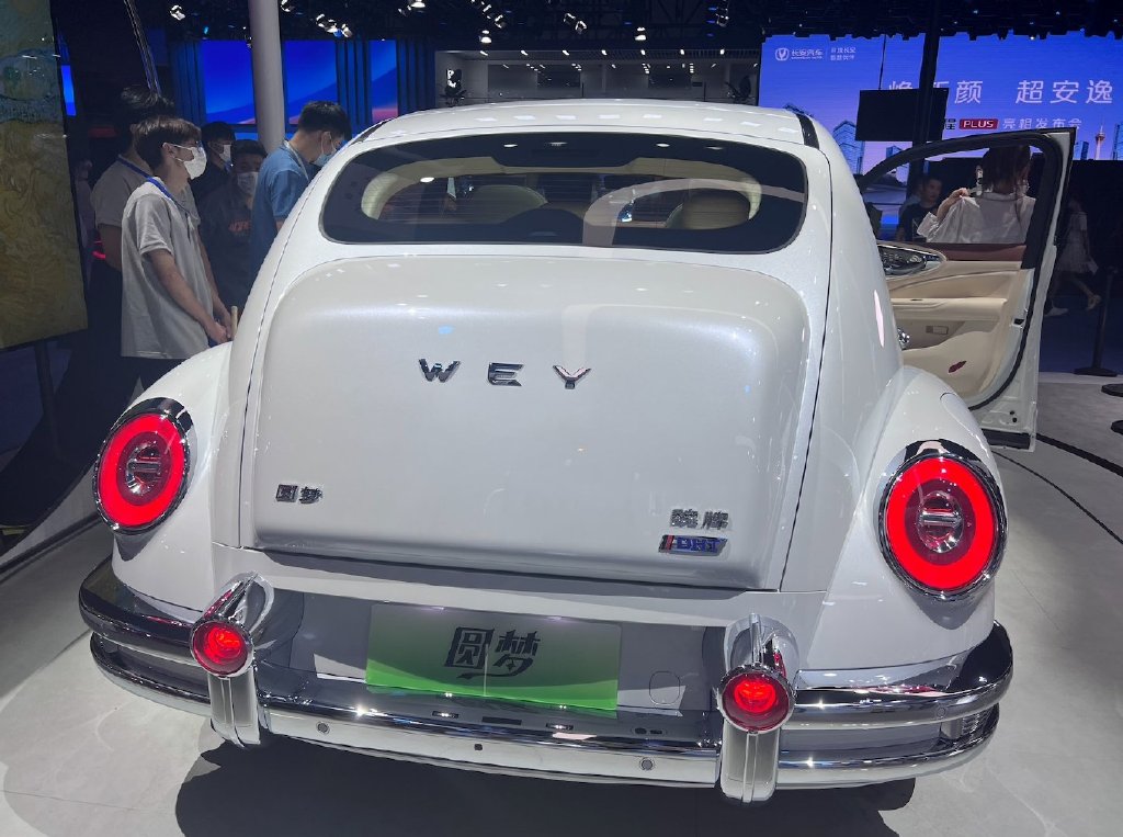 成都车展实拍wey牌圆梦dht我一个钢铁直男都被折服了