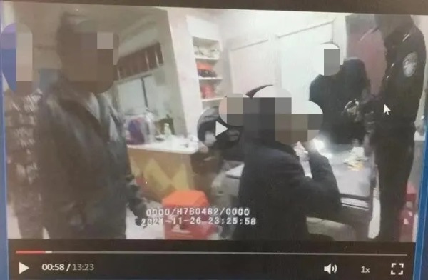 父亲彻夜“炸金花”不回家 儿子报警举报赌博亲手把父亲送进拘留所休闲区蓝鸢梦想 - Www.slyday.coM 父亲彻夜“炸金花”不回家 儿子报警举报赌博亲手把父亲送进拘留所休闲区蓝鸢梦想 - Www.slyday.coM