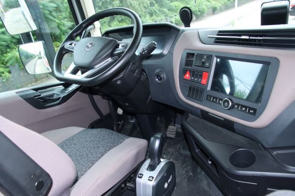 天然气时代加快到过 大运v9擎助用户创富先行 | 卡车之友网