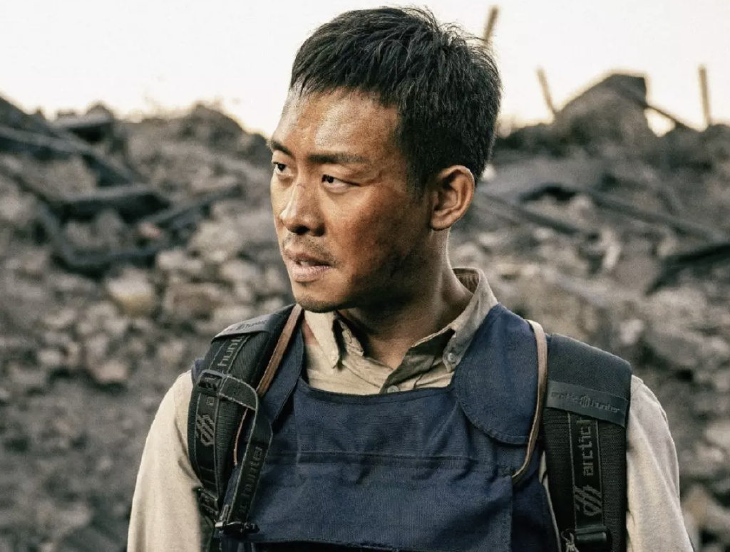 张译上热搜,捂嘴沈腾的表情包和撒娇属性被扒出!网友:演喜剧吧休闲区蓝鸢梦想 - Www.slyday.coM 张译上热搜,捂嘴沈腾的表情包和撒娇属性被扒出!网友:演喜剧吧休闲区蓝鸢梦想 - Www.slyday.coM