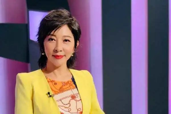 一路向南 活出又a又飒的自己|凤凰卫视|吴学兰|评论员_新浪新闻