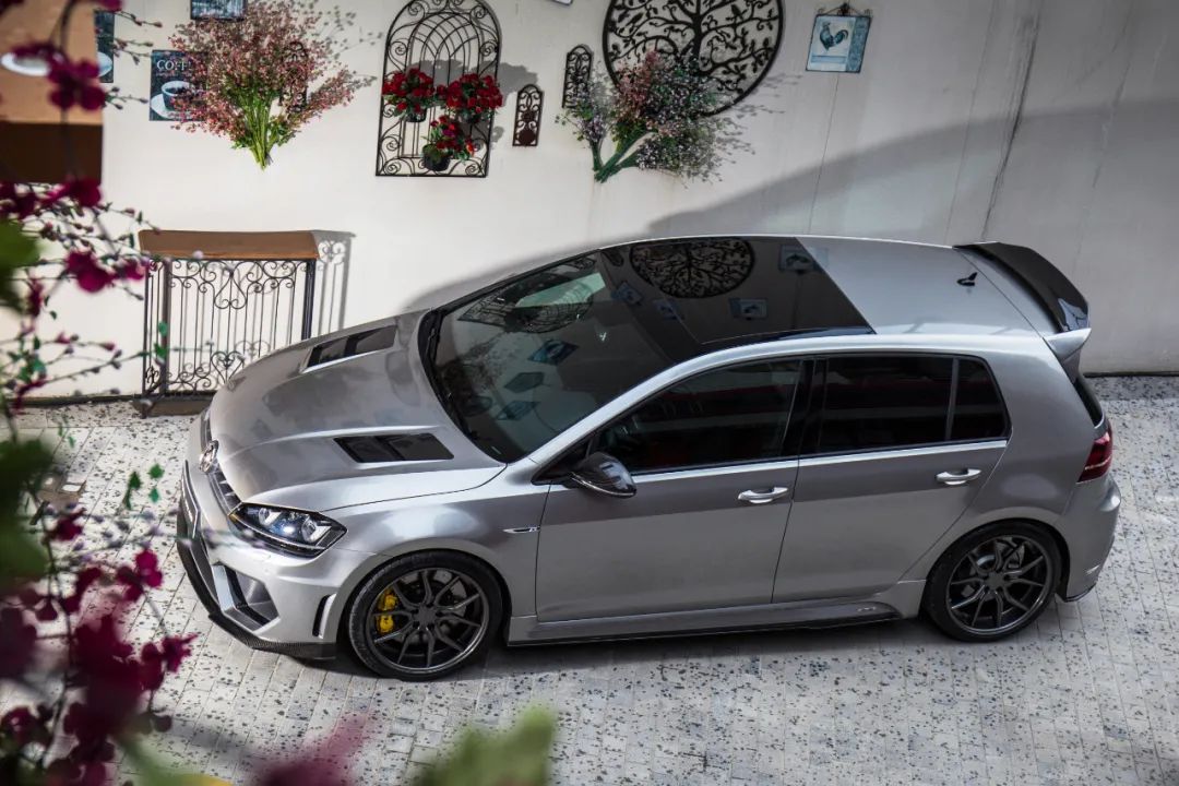 大众全新8代高尔夫r来袭aspec爆改400匹7代高r毫无压力