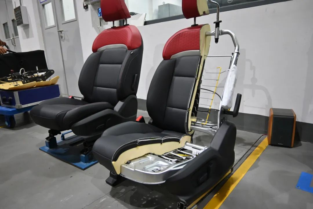 【原创】全新mg5零重力座椅解析 不服坐给你看