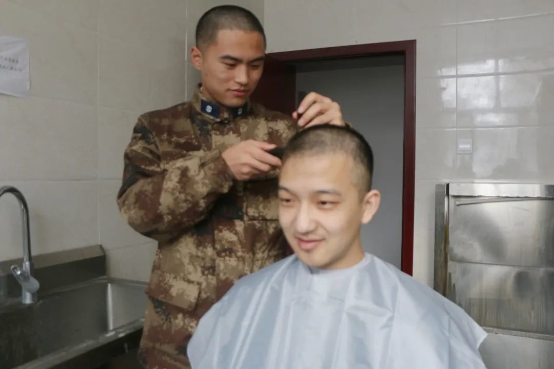 老妈我的当兵生活挺好的