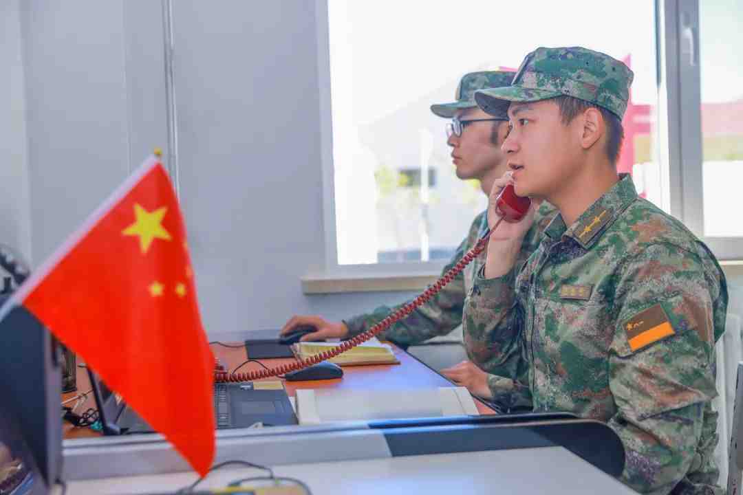 晒晒我与国旗的同框照→休闲区蓝鸢梦想 - Www.slyday.coM