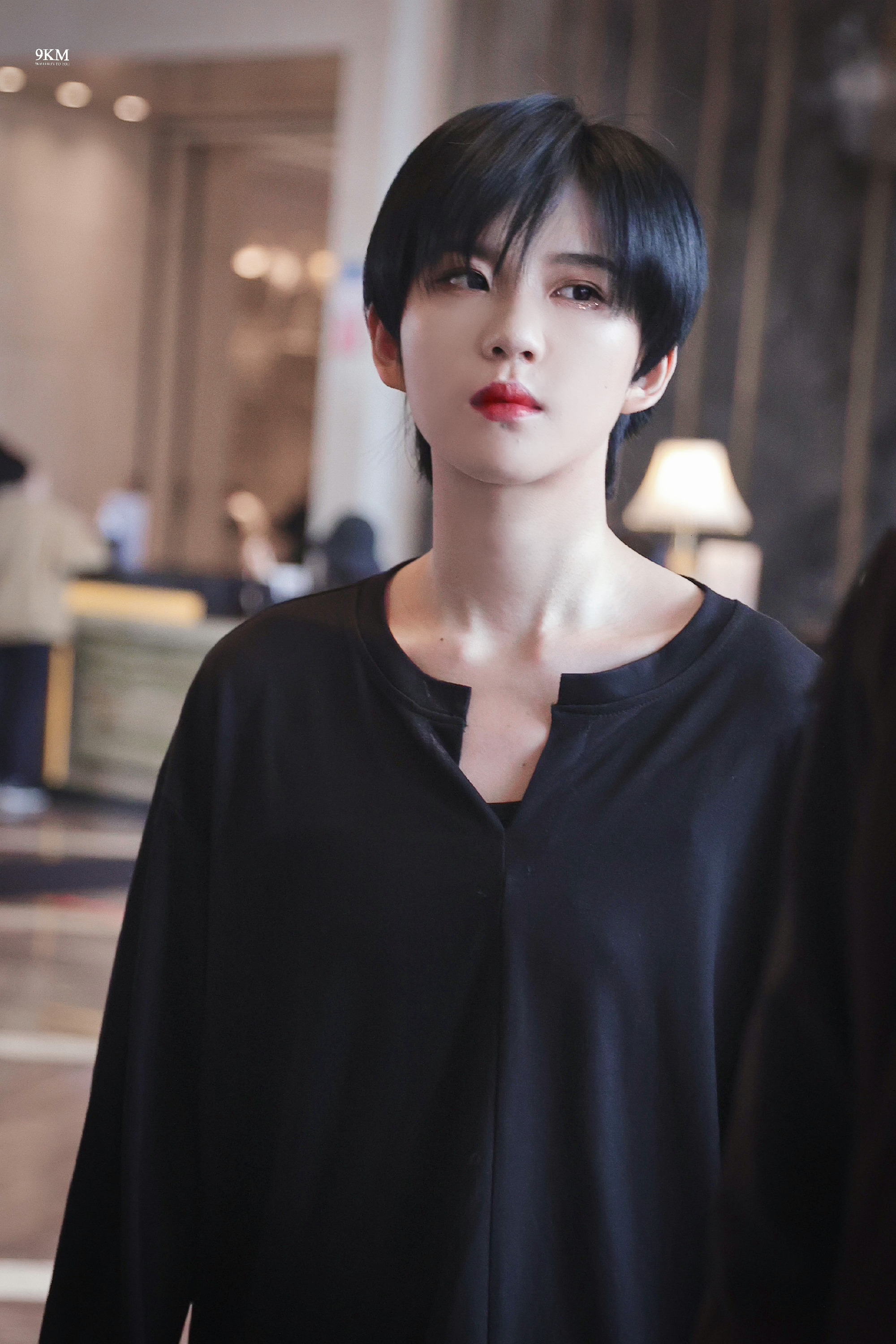 陆柯燃上班饭拍～ 顺毛兰兰好乖好漂亮