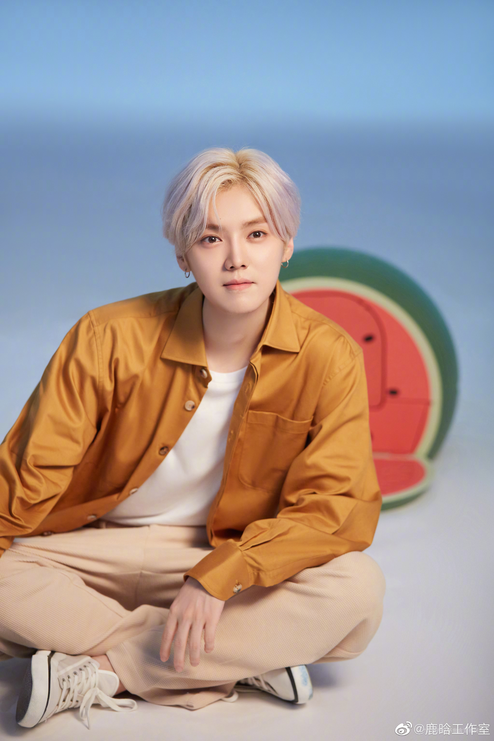 鹿晗出道十周年要出黑胶专辑了聆听来自歌手鹿晗