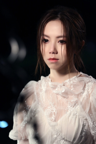 邓紫棋是一名90后中国香港创作型女歌手