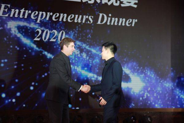 天织燕语董事长刘成伟上榜2020胡润百富青年产业领袖