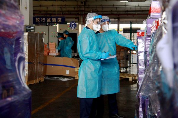 跨境电商直购进口商品 一半在广州白云机场口岸通关