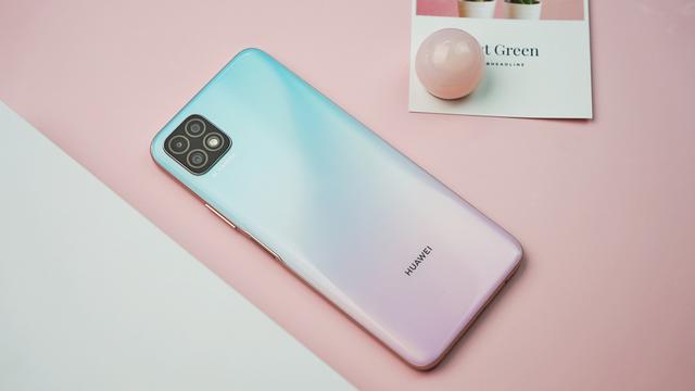 华为畅享20图赏樱雪晴空5000mah大电池有颜又有料