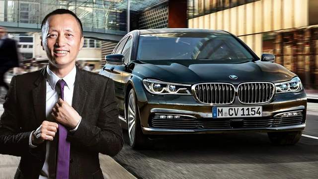 恐怕非李晓华莫属——去年,李晓华购买了一台劳斯莱斯库里南,也办了一