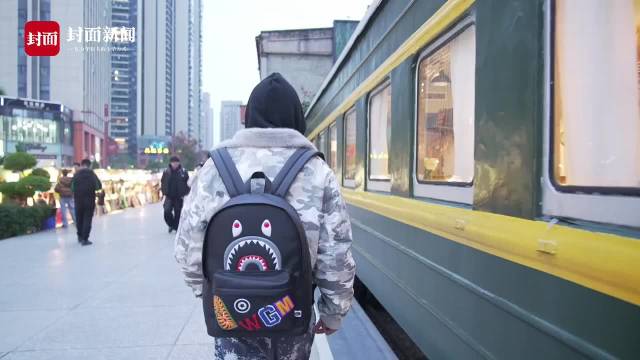 歌手诺米谈走红8个月:也曾慌张迷茫,正在适应并成长|封芒视频_新浪新闻