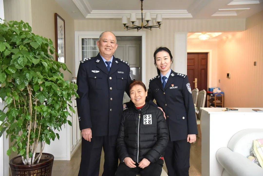 威远县最美警嫂杨建芳荣获公安部全国妇联好警嫂称号