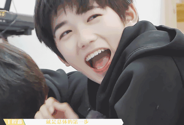 宋亚轩微笑杀合集!今日份超甜轩轩,快来领取