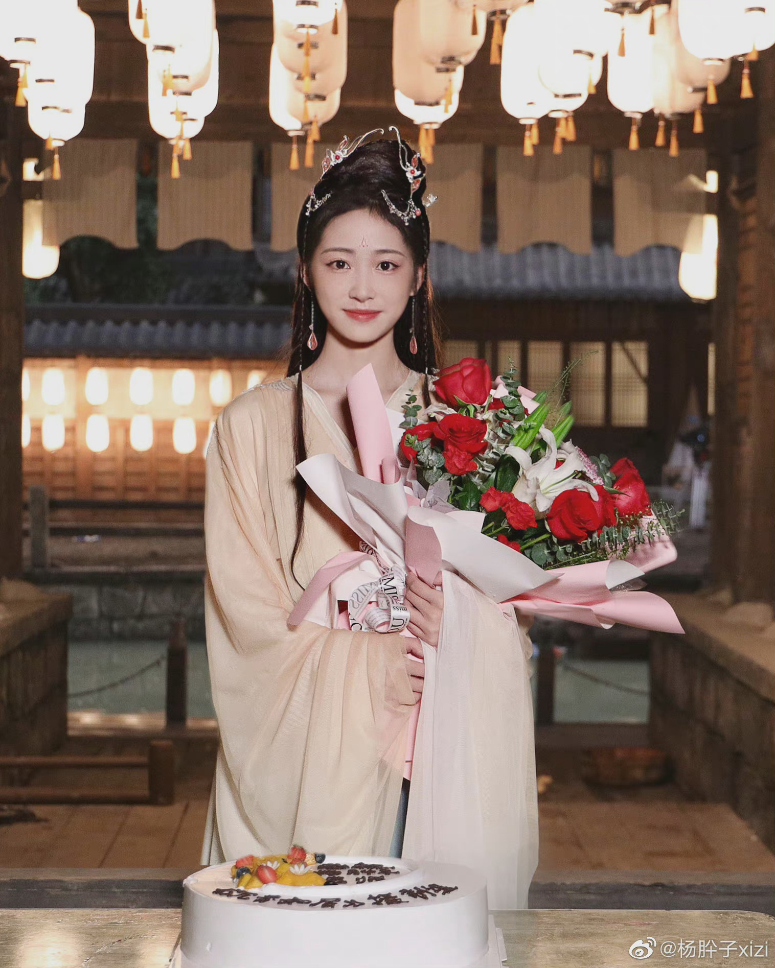 沉香如屑杨肸子杀青图 是琉璃小银花哎,这次是小狐狸!