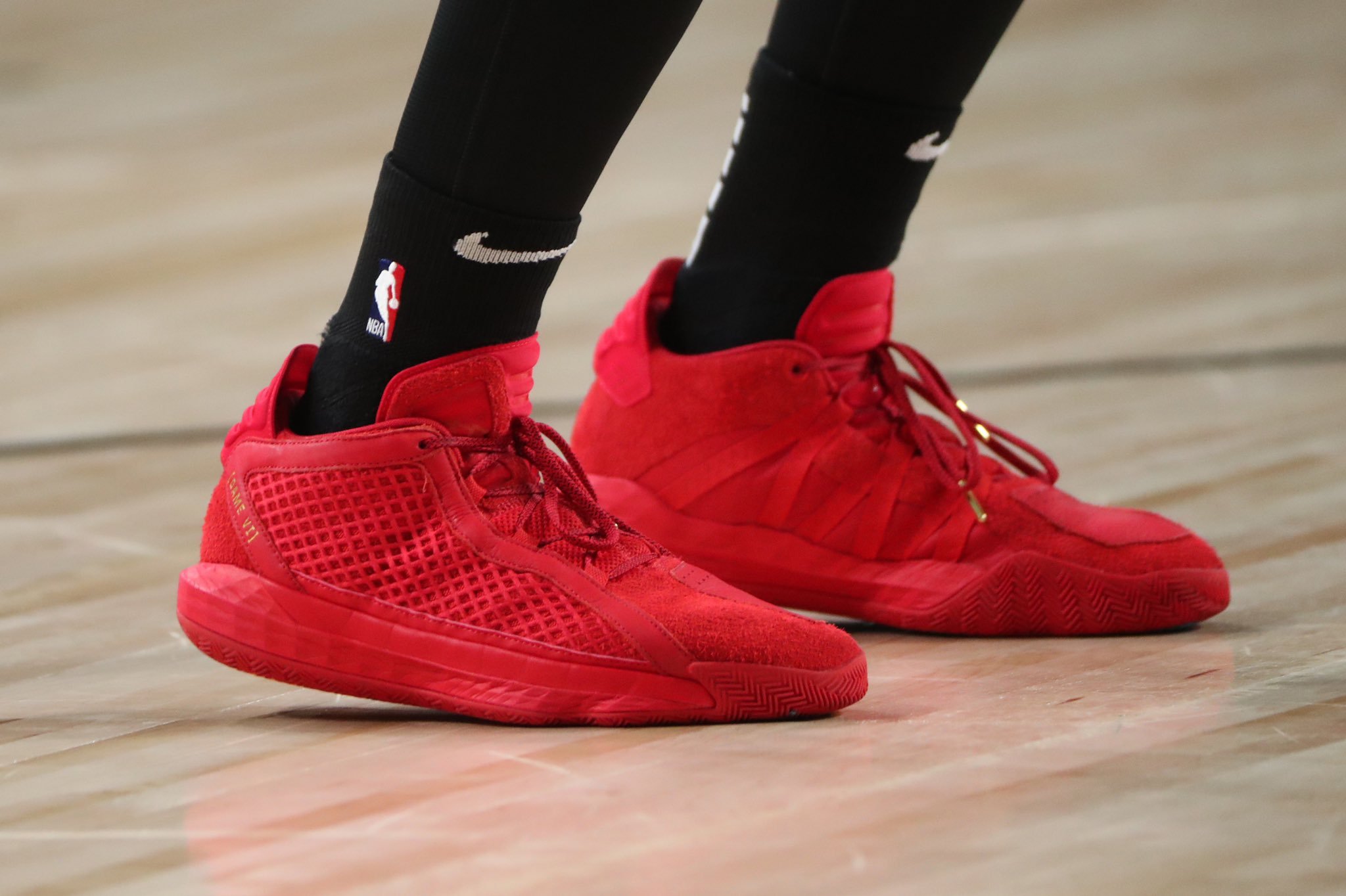 今日nba球员球鞋上脚精选利拉德 adidas dame 6詹姆斯 nike lebron