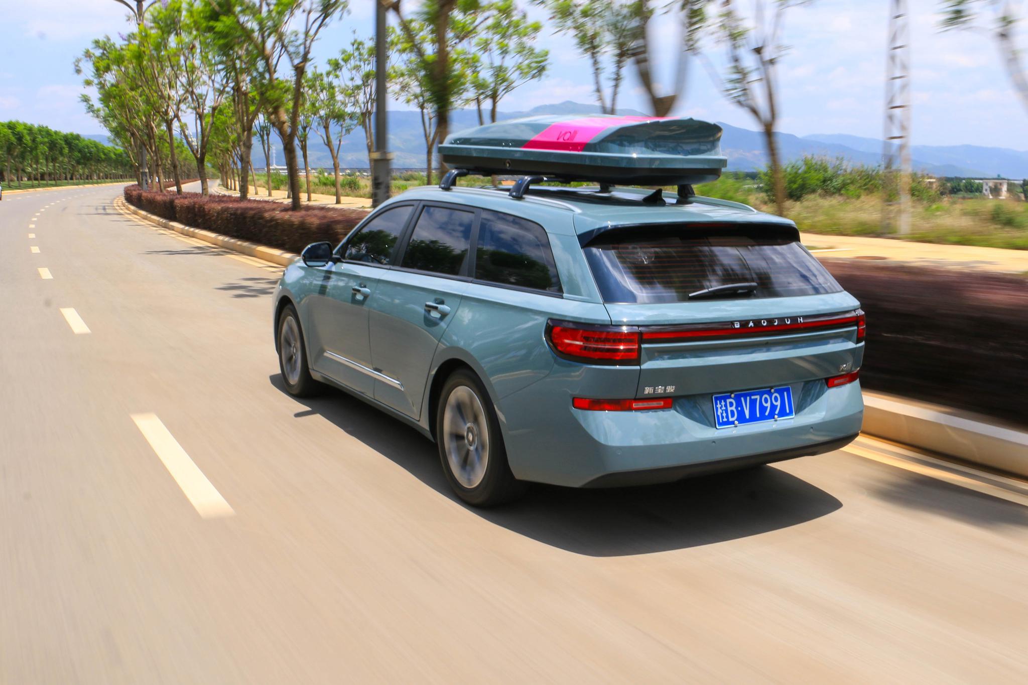 移动大平层享受生活新方式试驾新宝骏valli