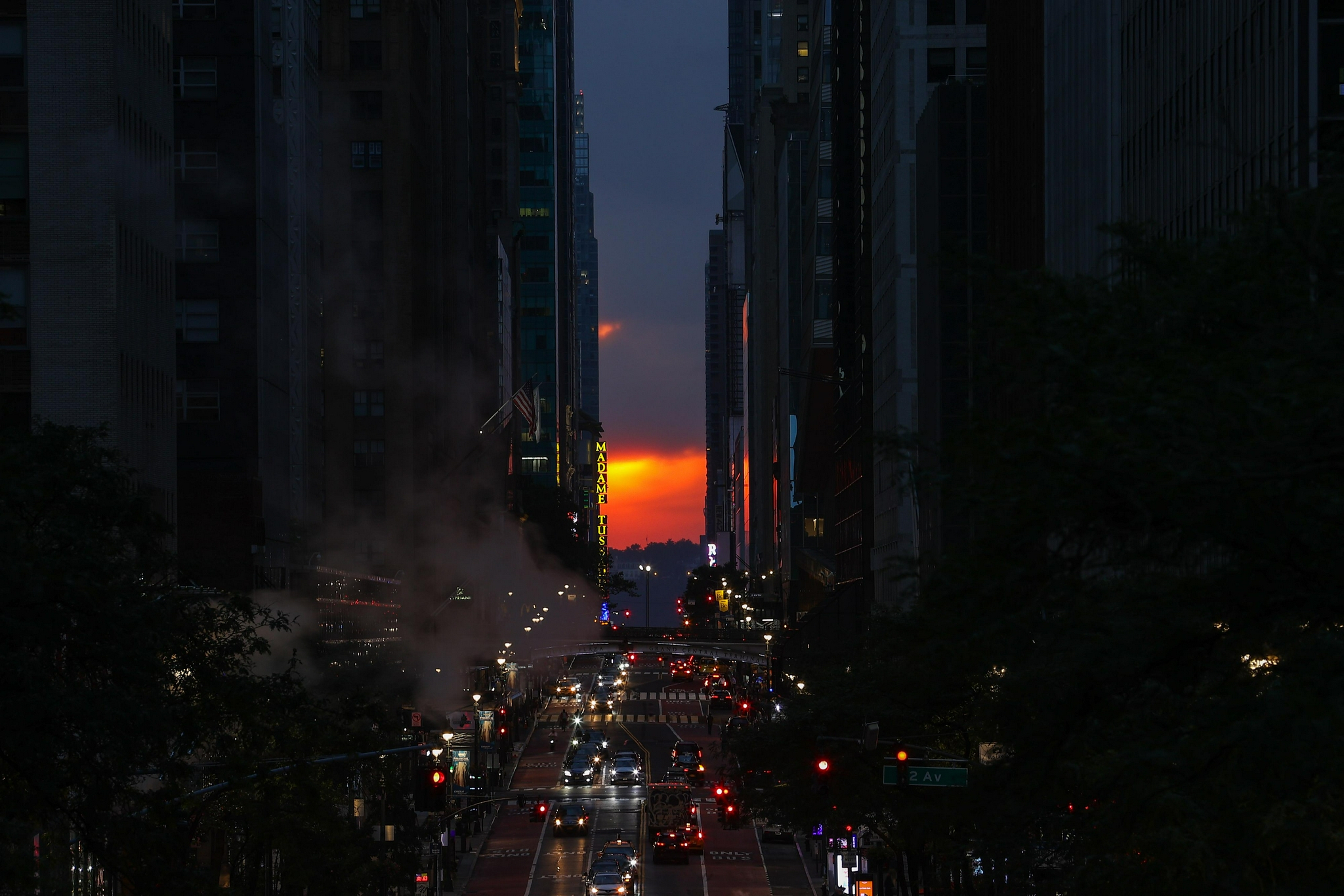 纽约再现"曼哈顿悬日"景观