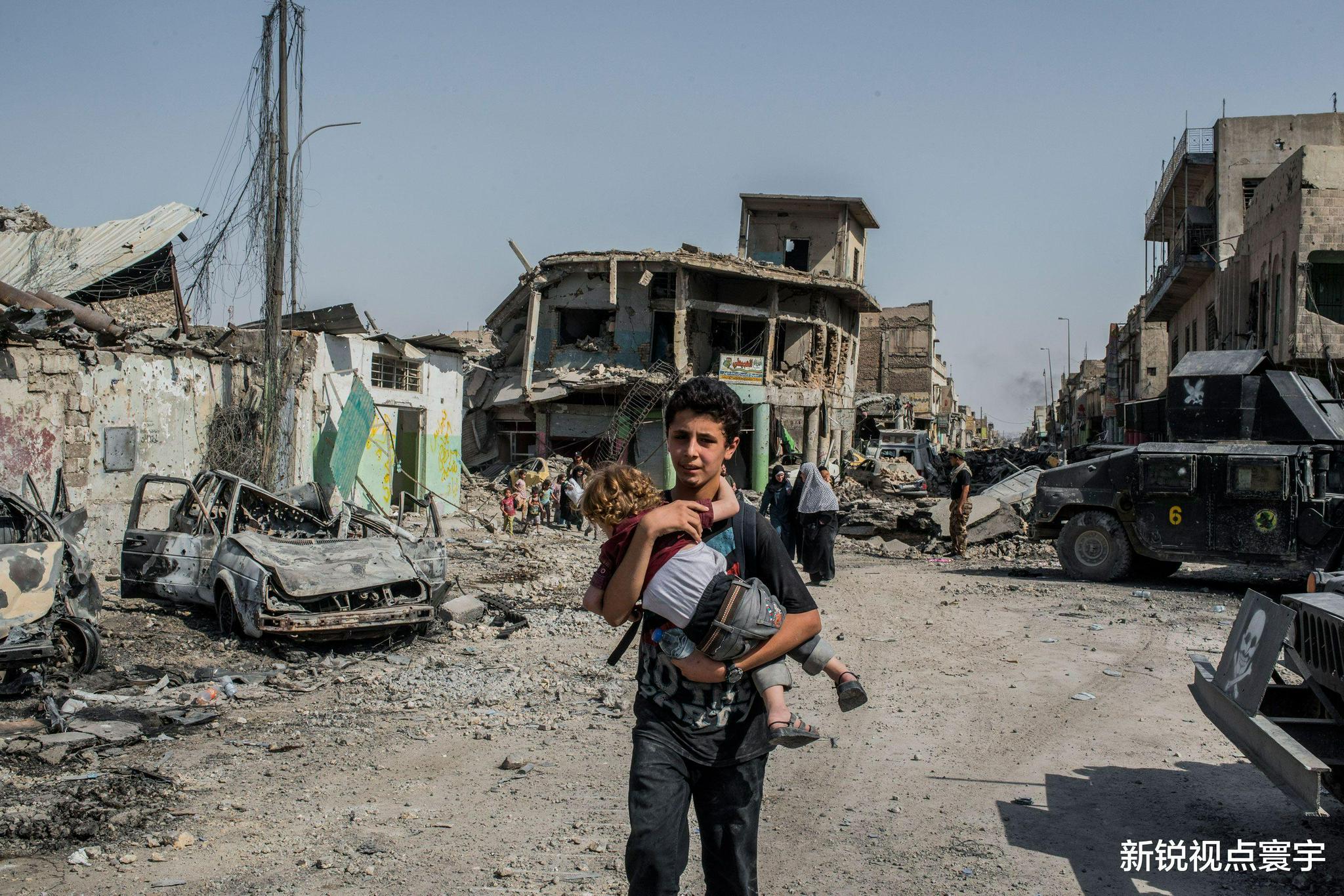 综合媒体指出,在美国发动阿富汗战争的这20年来,暴力冲突,贩卖人口