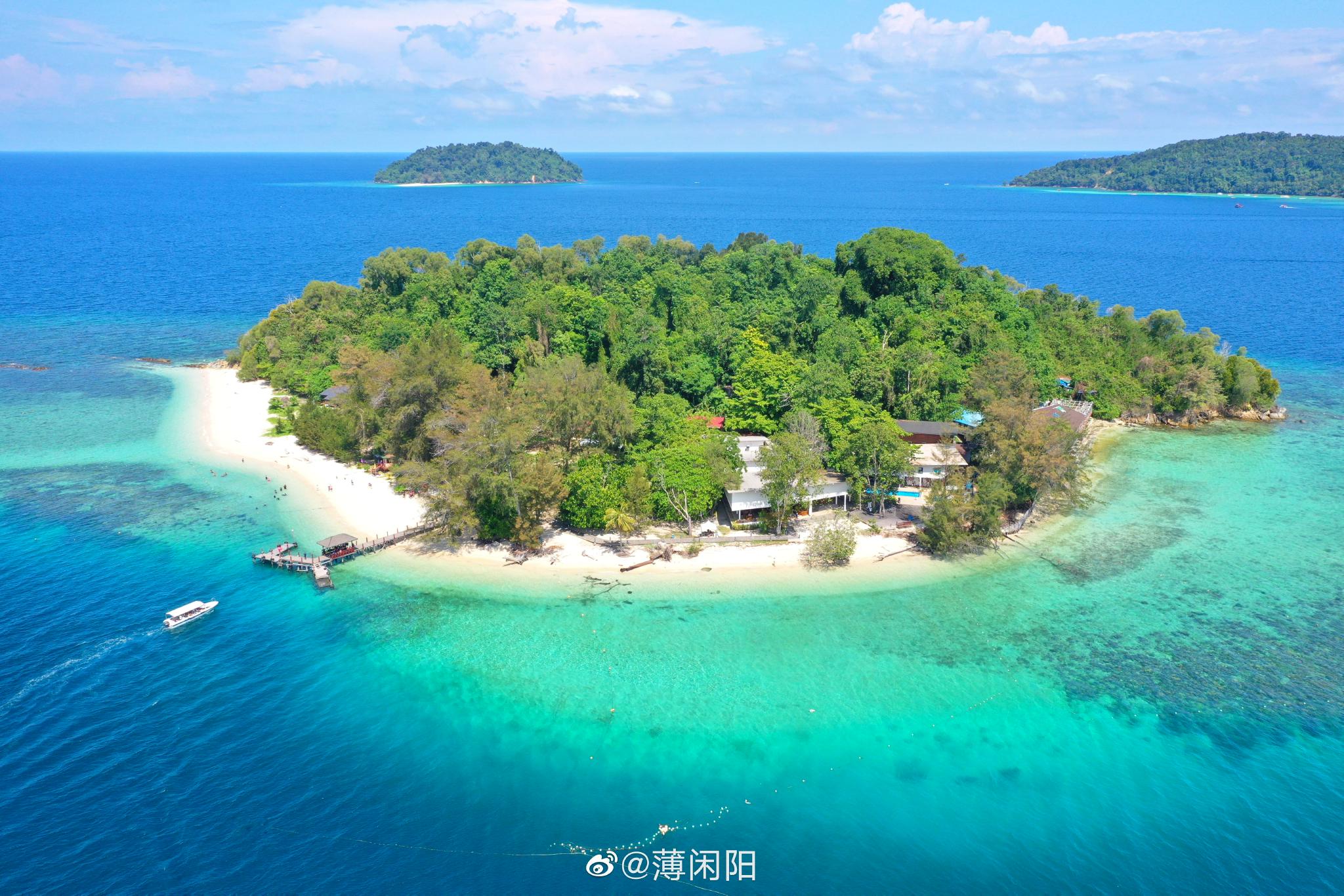航拍马来西亚沙巴州东姑阿都拉曼国家公园的马穆迪岛来啦_高清图集