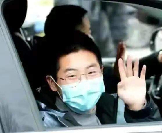 孙卓上学问题圆满解决，孙海洋宣布重大决定：不再公开孙卓情况休闲区蓝鸢梦想 - Www.slyday.coM