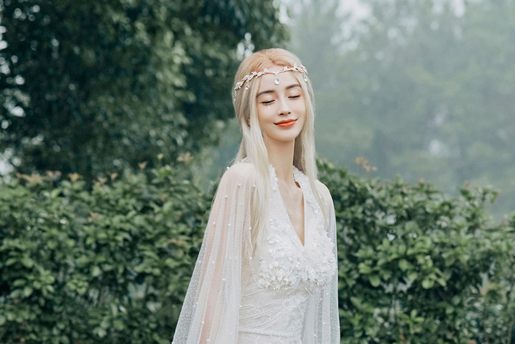 angelababy精灵女王视频图片已经很美了