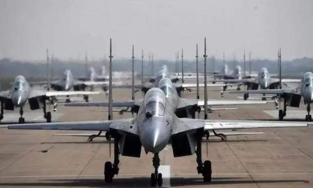 当F16遇到歼16,怎么办?台军少校:四联队每个飞行员都遇到过休闲区蓝鸢梦想 - Www.slyday.coM 当F16遇到歼16,怎么办?台军少校:四联队每个飞行员都遇到过休闲区蓝鸢梦想 - Www.slyday.coM