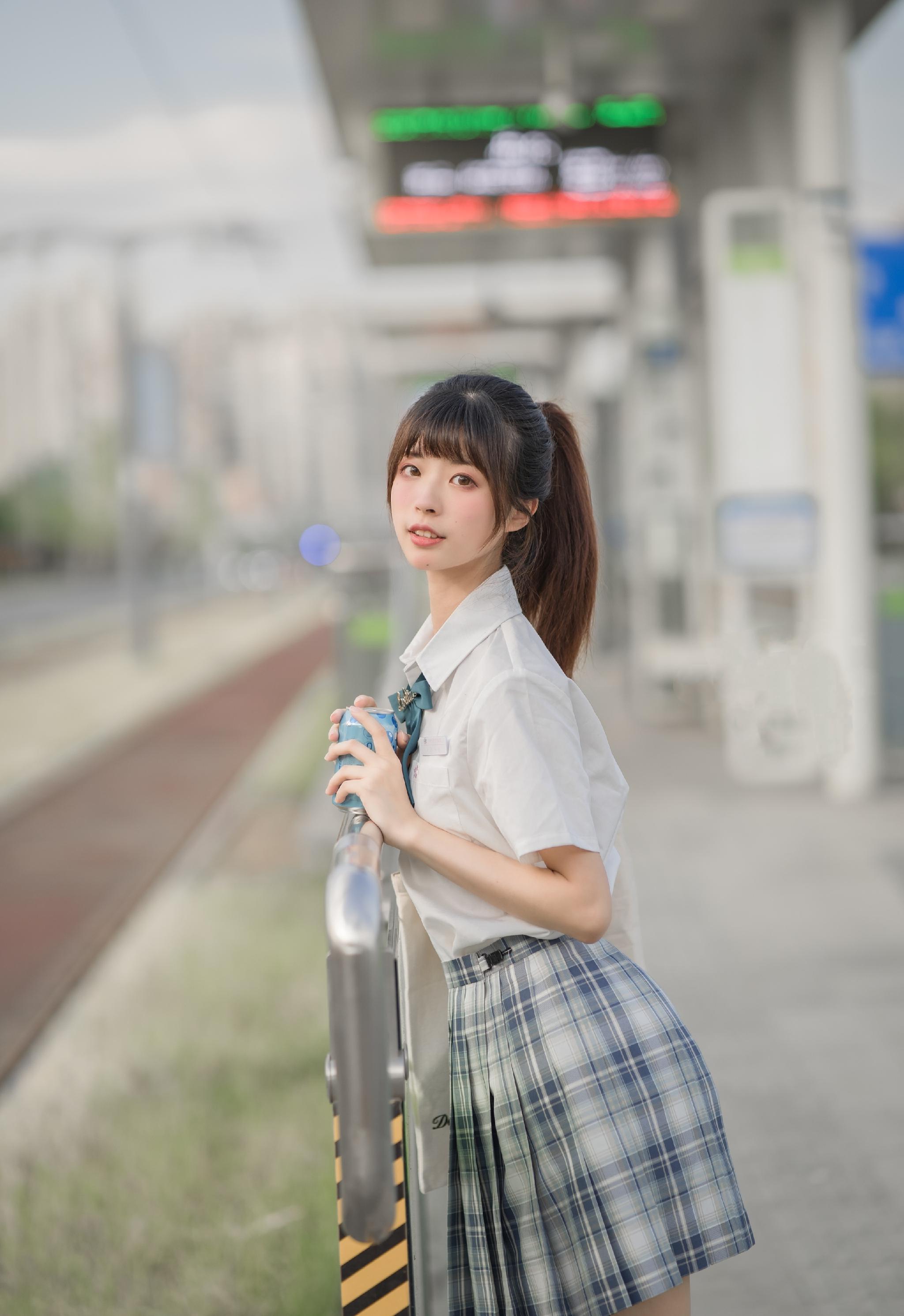 日系少女身穿jk格裙,来和她一起感受夏天的风|奶油味|少女|小姐姐