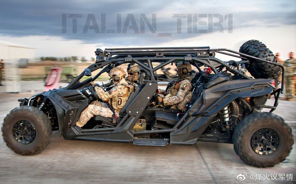 意大利伞兵的轻型高性能武装战术越野车