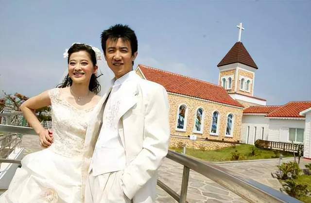 李小冉的前男友,如今悉心照顾病重的二婚妻子|李呈媛|鄢颇|李小冉