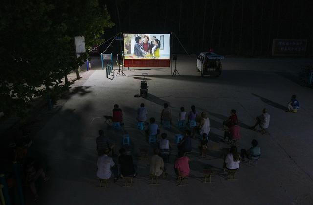 大众拍客夏津乡村电影放映员牟光敬坚守幕布40年