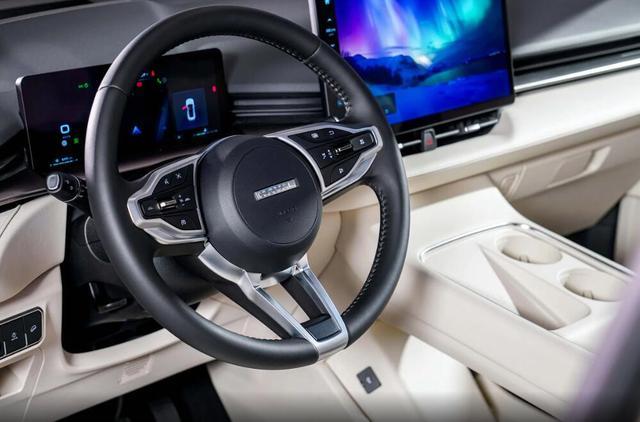 全新哈弗h6上市在即!大嘴格栅 熏黑套件 怀挡设计 悬浮式中控