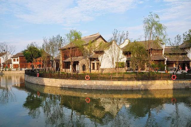 天之水网,天水文化旅游网络直播基地带您走进盐城大纵湖影视城!