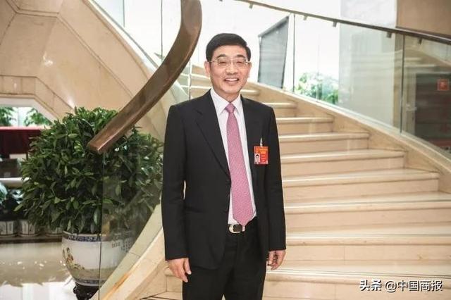 当了15年一把手的行长落马,去年曾建议对违法行为加大处罚力度|杨小平