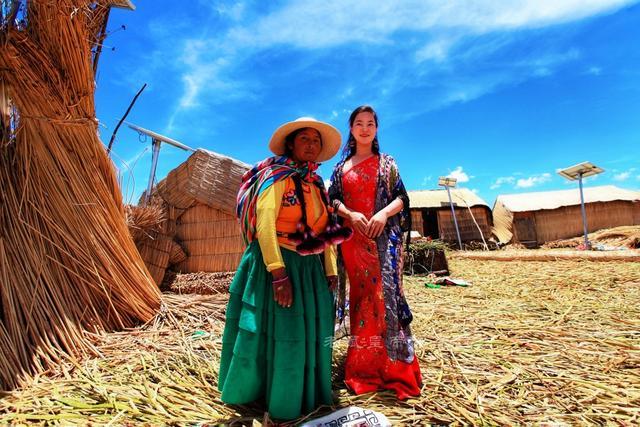 在世界最高湖,他们用草建房造船造岛,百年不坏美到让人尖叫|乌鲁斯
