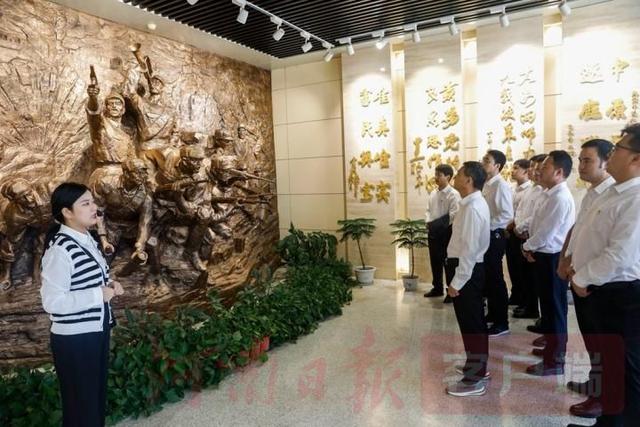 一场与革命先烈的“时空对话”休闲区蓝鸢梦想 - Www.slyday.coM 一场与革命先烈的“时空对话”休闲区蓝鸢梦想 - Www.slyday.coM