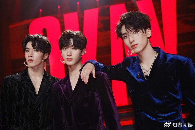 严浩翔北电报到,两手空空被质疑,眼神细节意外成焦点休闲区蓝鸢梦想 - Www.slyday.coM 严浩翔北电报到,两手空空被质疑,眼神细节意外成焦点休闲区蓝鸢梦想 - Www.slyday.coM