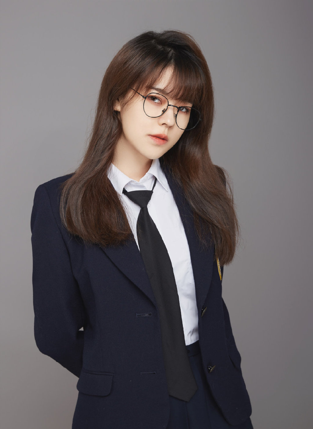 沫子首秀陈赫亲自助阵紧身旗袍拿捏文森特频繁开车直接被封