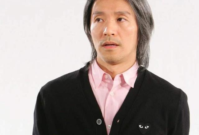 香港电影当中有这么一位喜剧演员那就是众所周知的周星驰