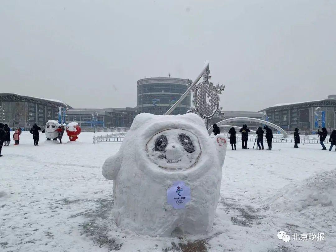 冬奥赛场内外，堆雪人大赛开始了！外国记者说：“下雪的北京非常美”休闲区蓝鸢梦想 - Www.slyday.coM