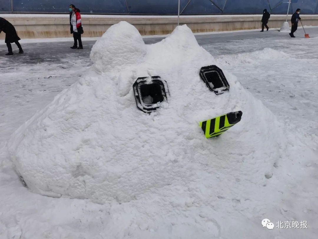 冬奥赛场内外，堆雪人大赛开始了！外国记者说：“下雪的北京非常美”休闲区蓝鸢梦想 - Www.slyday.coM