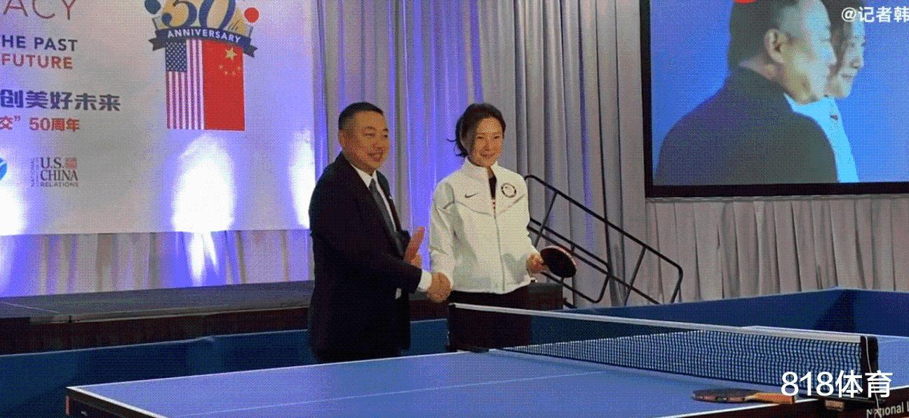 大国风度! 刘国梁西装皮鞋与美国乒协主席比赛, 主动让球1休闲区蓝鸢梦想 - Www.slyday.coM 大国风度! 刘国梁西装皮鞋与美国乒协主席比赛, 主动让球1休闲区蓝鸢梦想 - Www.slyday.coM