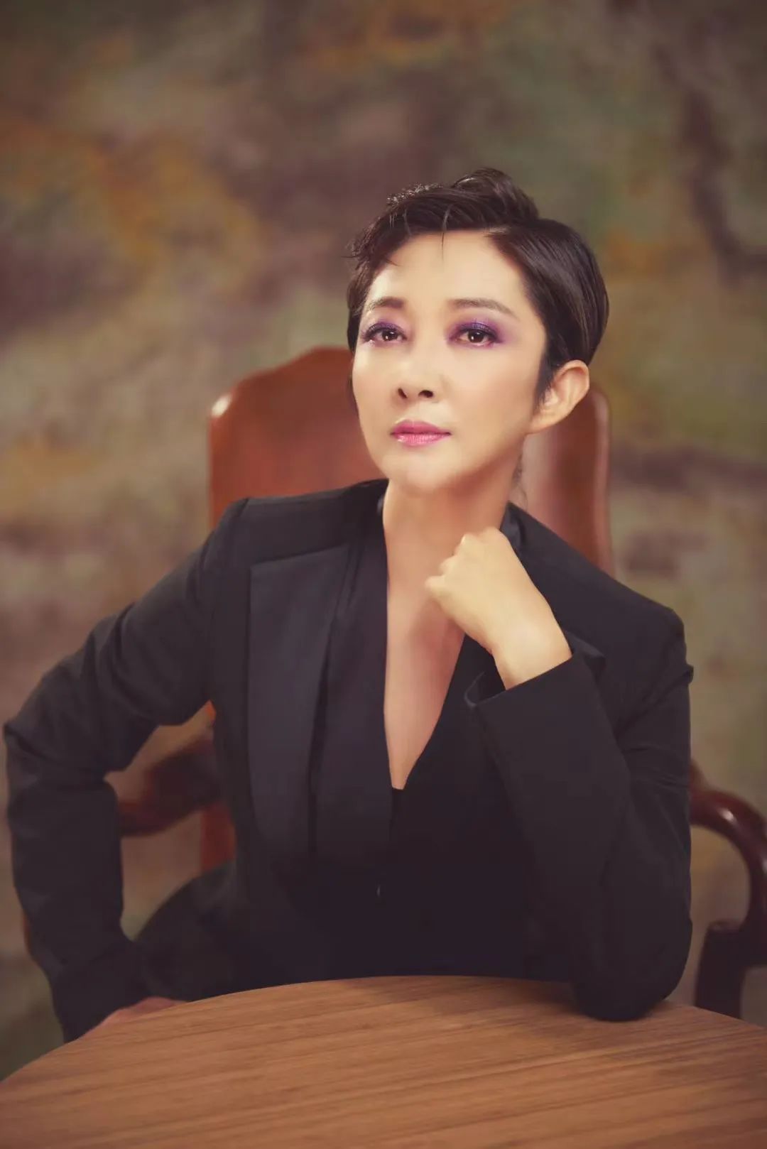 一路向南 活出又a又飒的自己|凤凰卫视|吴学兰|评论员_新浪新闻