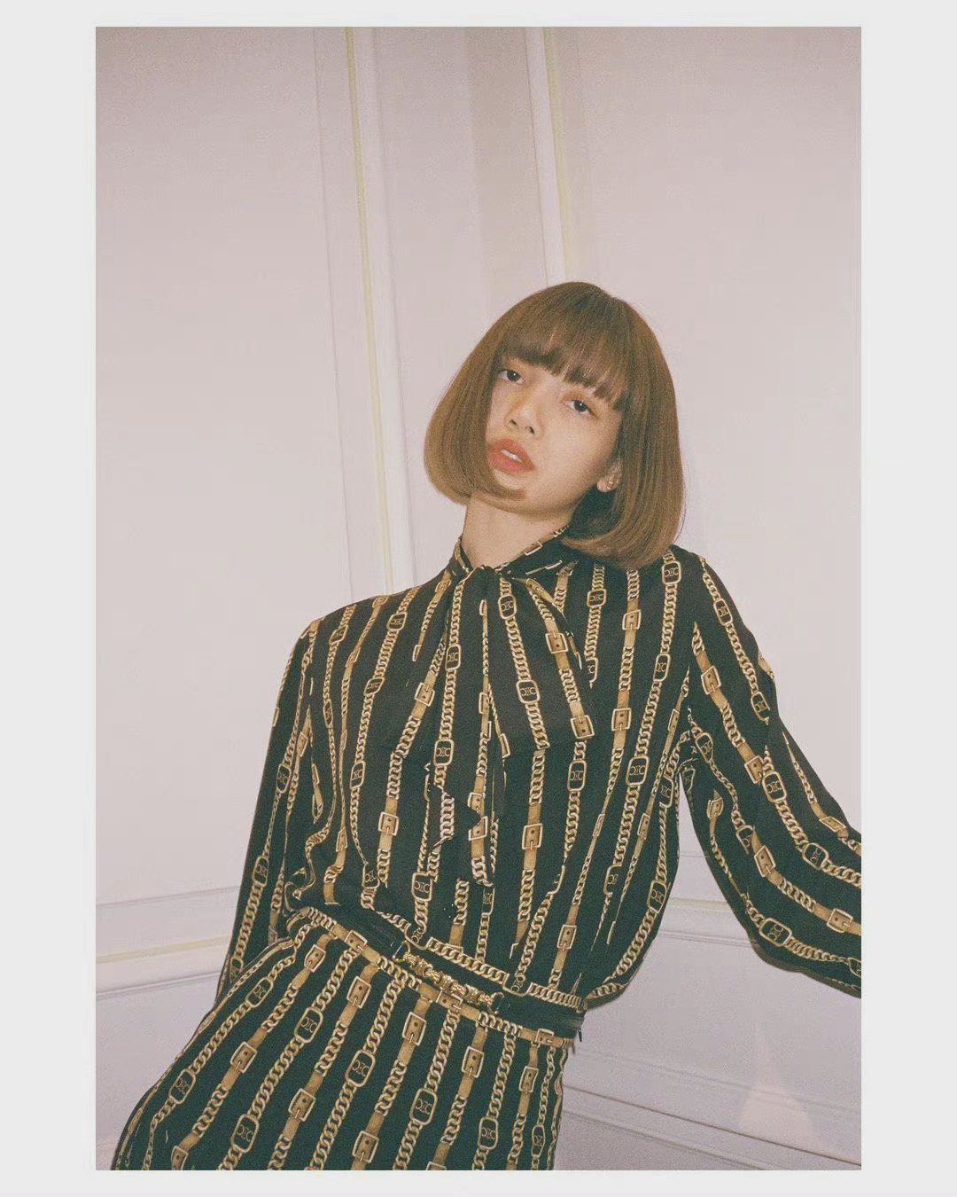 LISA INS更新胶片照片～ 好复古气质的莎莎，摄影师lisa上线