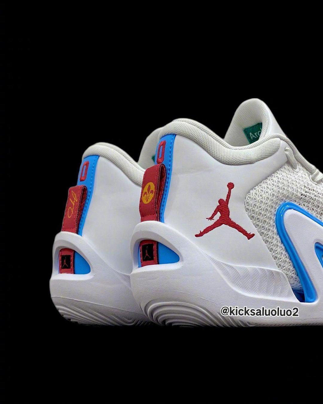 球鞋博主kicksdong曝光的塔图姆第一代签名鞋jordan