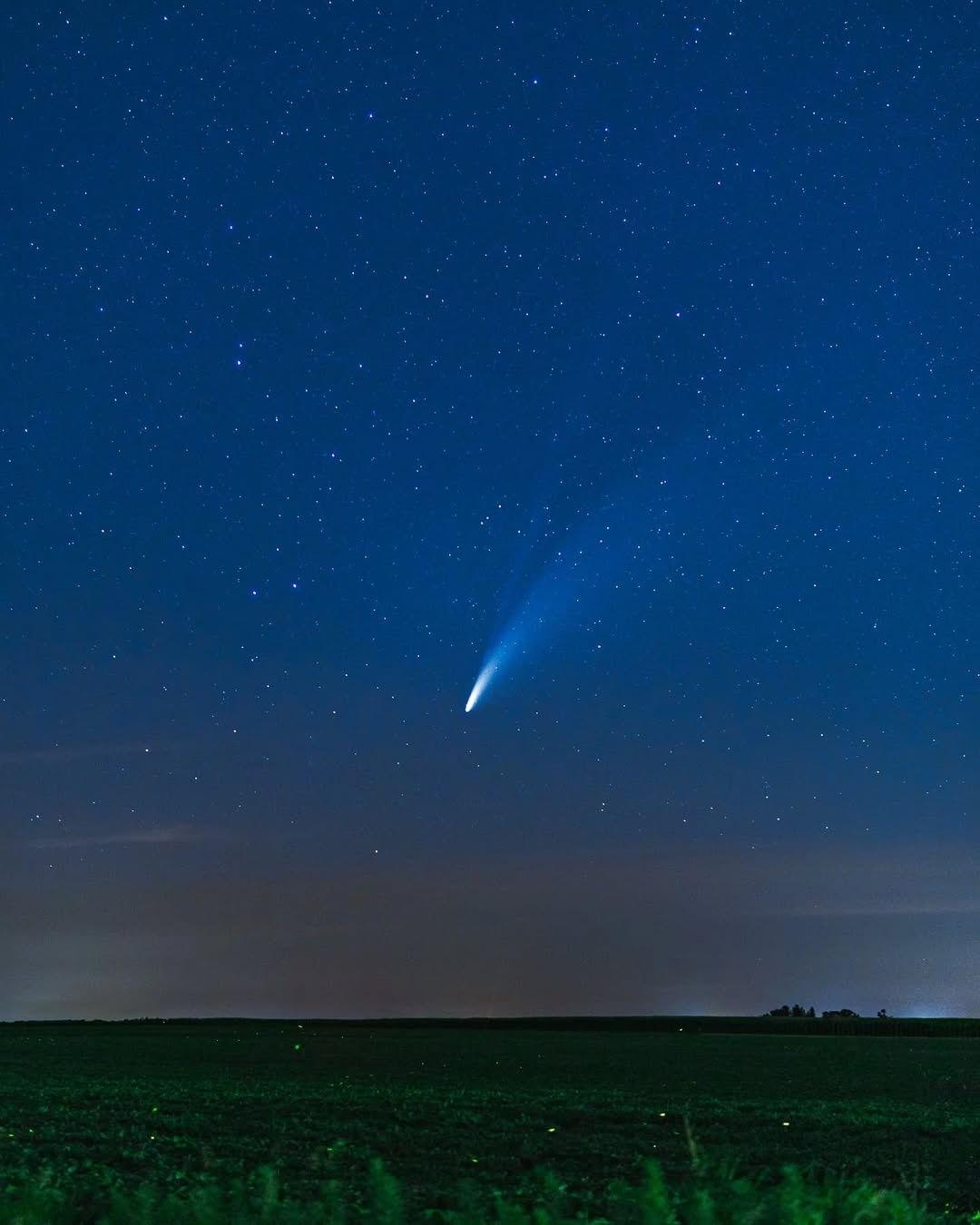 夜空中划过的流星