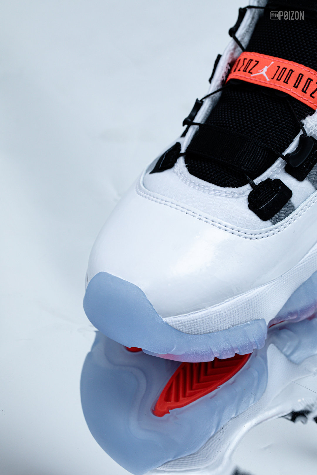 仿佛会呼吸!抢先开箱自动系鞋带 aj11